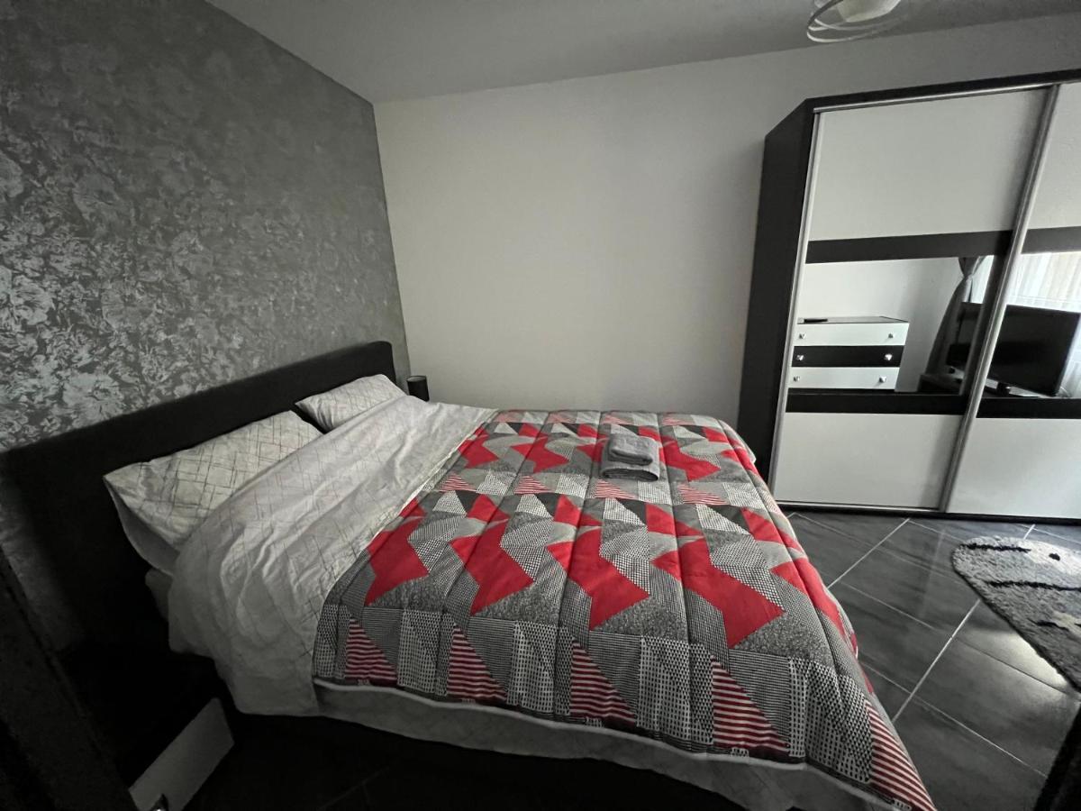 Apartament Spatios, Zona Centrala In Iasi Appartement Buitenkant foto